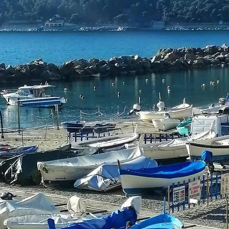 Margherita 20 Steps From The Daire Moneglia