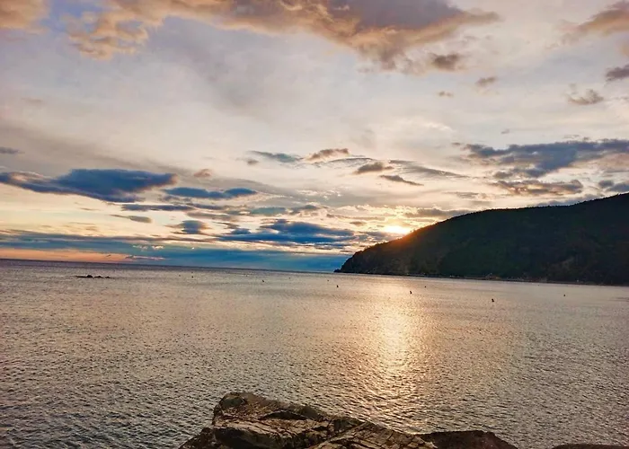 Margherita 20 Steps From The * Moneglia